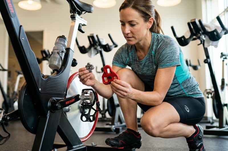 Klamper og pedalkompatibilitet i spinningsko – hvad er det?